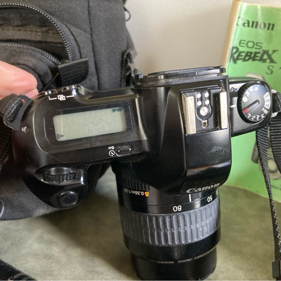 Canon EOS Rebel 35 mm camera (1993) - Picture 7 of 14